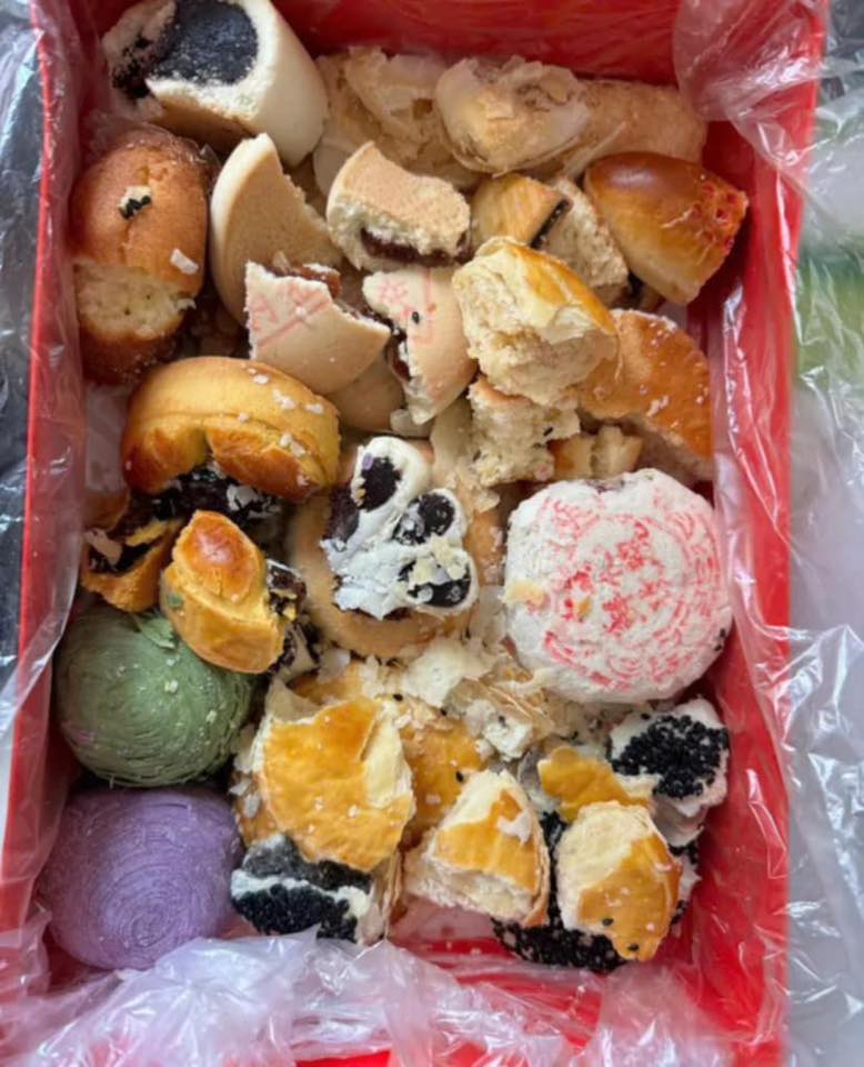 Từ hộp b&aacute;nh bị ch&aacute;u cắn nham nhở: Nghịch ngợm kh&aacute;c với ph&aacute; hoại c&oacute; hệ thống, đứa trẻ v&ocirc; ph&eacute;p tắc khi trưởng th&agrave;nh rất kh&oacute; sinh tồn- Ảnh 3.