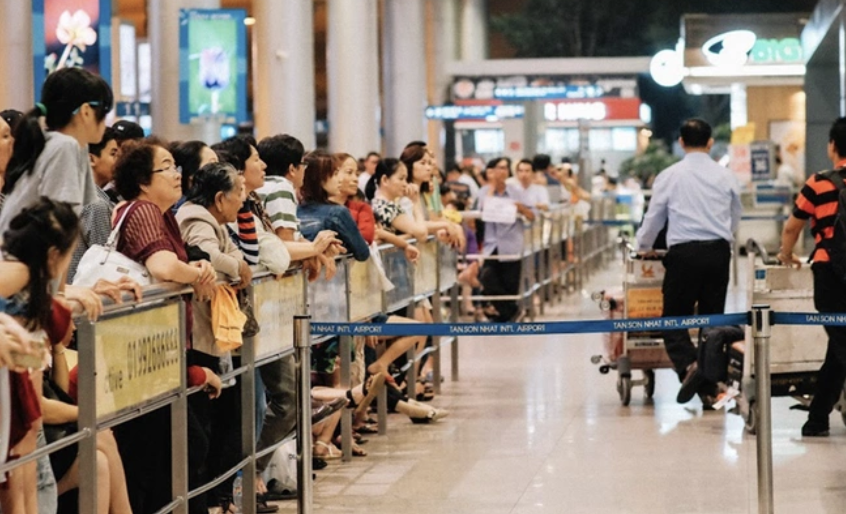 Cảnh báo gấp khách đi sân bay dịp Tết, hãy có mặt sớm 2-3 tiếng nếu không muốn bị Cảnh báo gấp khách đi sân bay dịp Tết, hãy có mặt sớm 2-3 tiếng nếu không muốn bị
