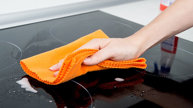 Chỉ v&igrave; trộn baking soda với giấm, nhiều người l&agrave;m hỏng cả mặt bếp: H&oacute;a ra hỗn hợp n&agrave;y kh&ocirc;ng hề &ldquo;thần th&aacute;nh&rdquo;- Ảnh 4.