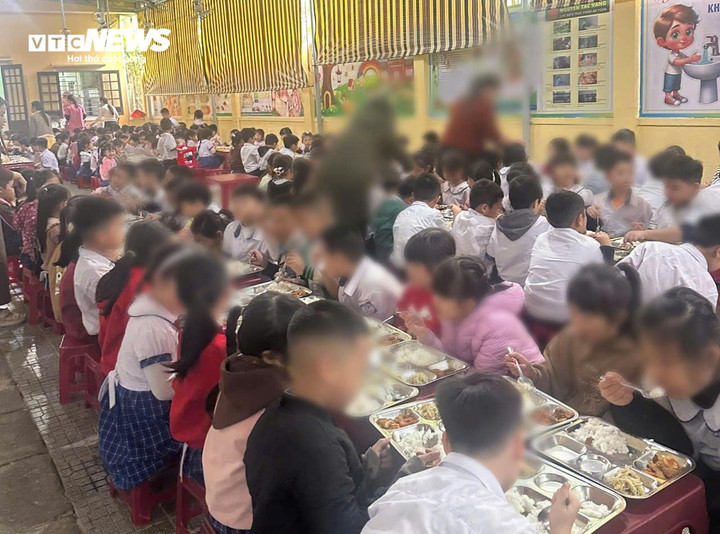 Nhiều học sinh tiểu học ở Huế n&ocirc;n &oacute;i khi ăn trưa b&aacute;n tr&uacute;: Th&ocirc;ng tin mới nhất- Ảnh 1.