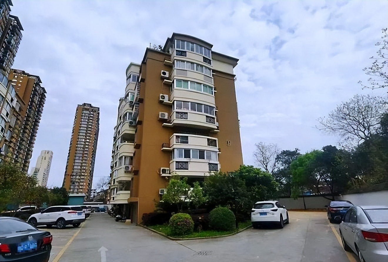 Ba năm trả ph&iacute; tầng cao như &ldquo;n&eacute;m tiền qua cửa sổ&rdquo;: Chỉ khi dọn về nh&agrave; cũ, t&ocirc;i mới thấy được sống thật sự- Ảnh 5.