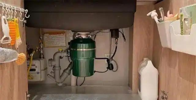 3 sản phẩm quảng c&aacute;o tận m&acirc;y xanh, mua về d&ugrave;ng chỉ muốn kh&oacute;c ra 