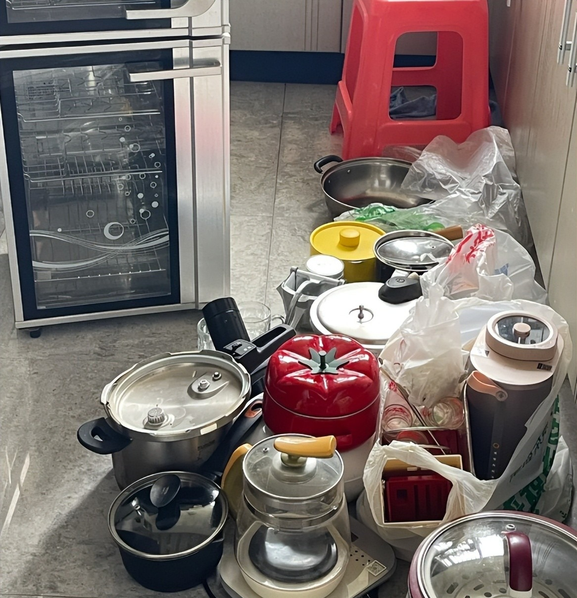 8 m&oacute;n đồ khiến t&ocirc;i hối hận nhất năm 2025: L&uacute;c mua hết m&igrave;nh, giờ nh&igrave;n hết hồn- Ảnh 2.