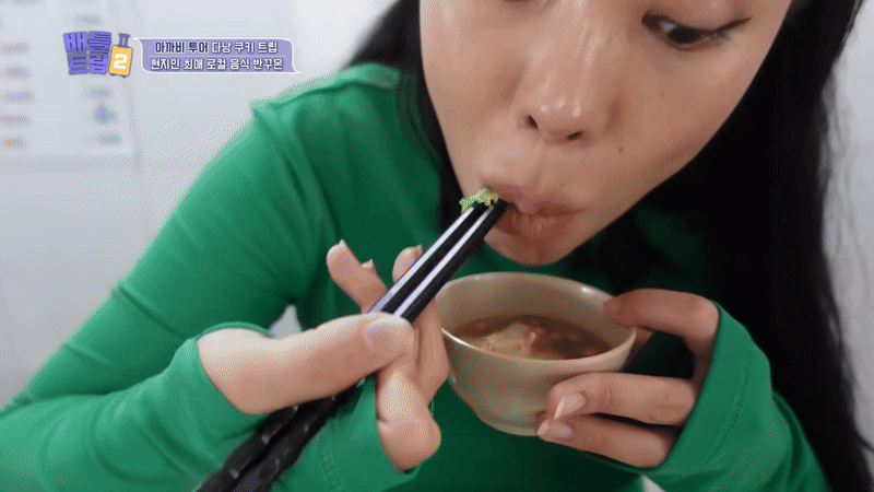 M&oacute;n Việt Nam l&ecirc;n đ&agrave;i H&agrave;n Quốc, gi&aacute; rẻ, b&aacute;n đầy vỉa h&egrave;, du kh&aacute;ch nhận x&eacute;t: 