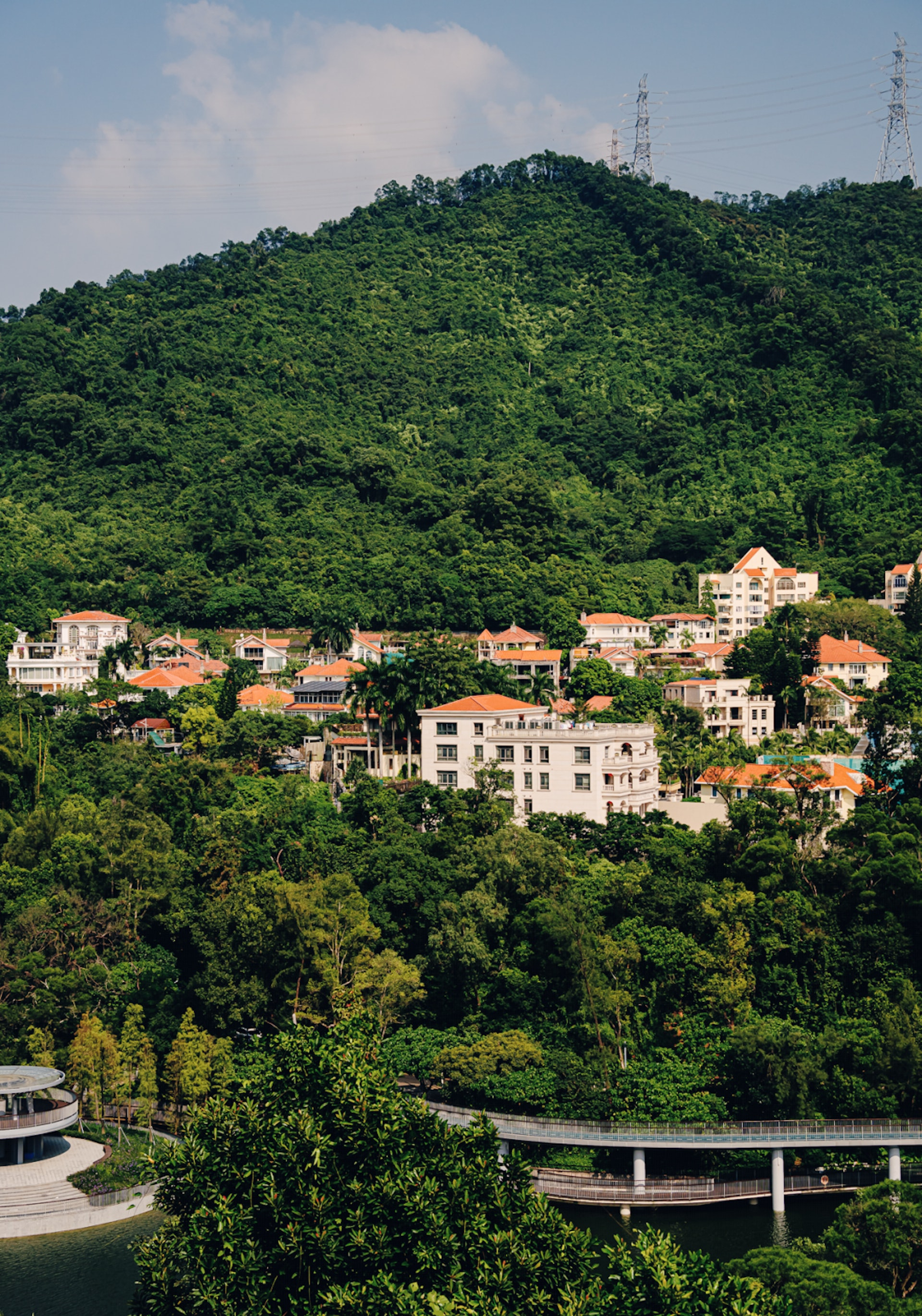 Nữ cảnh s&aacute;t đặc cảnh rời ng&agrave;nh về l&agrave;m vệ sĩ cho t&agrave;i phiệt, 25 tuổi lương 90 triệu/ th&aacute;ng- Ảnh 2.