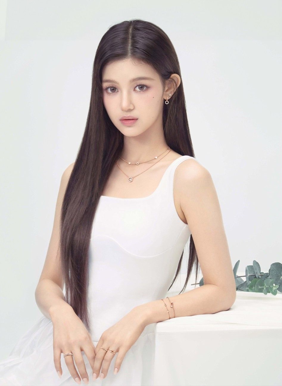 Mỹ nh&acirc;n lai bị 