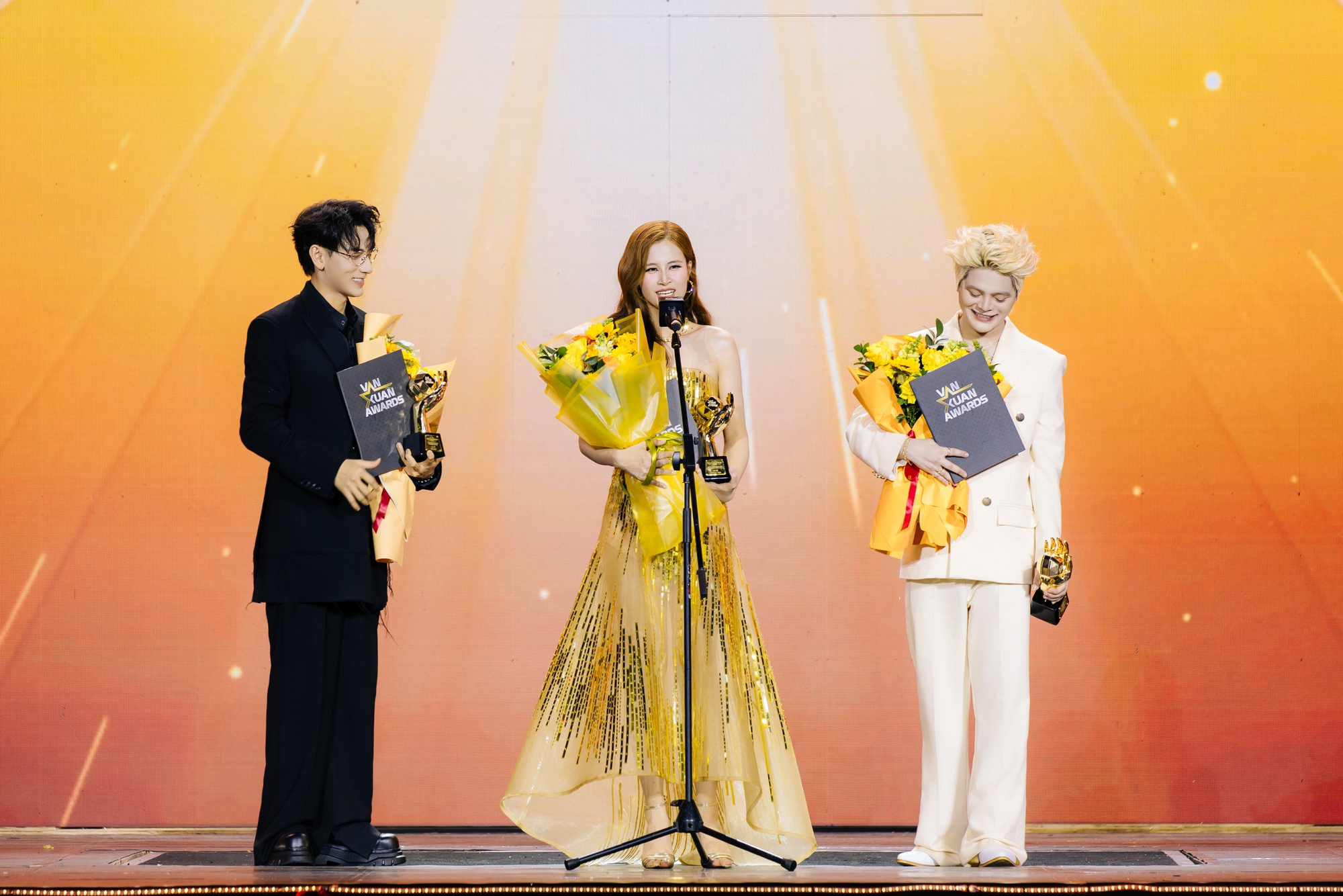 Mỹ T&acirc;m được vinh danh Đại sứ quảng c&aacute;o - Th&agrave;nh tựu trọn đời tại Vạn Xu&acirc;n Awards 2025- Ảnh 5.