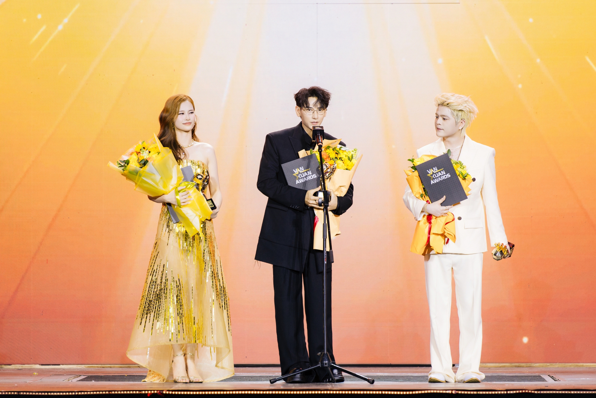 Mỹ T&acirc;m được vinh danh Đại sứ quảng c&aacute;o - Th&agrave;nh tựu trọn đời tại Vạn Xu&acirc;n Awards 2025- Ảnh 6.