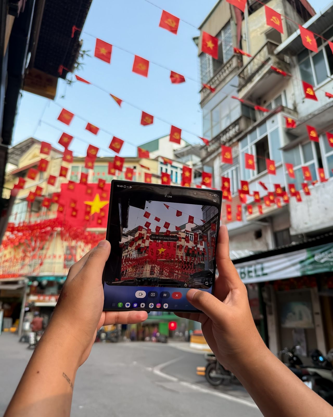 Vẽ Tết mới, vẹn &yacute; xưa: Khi c&ocirc;ng nghệ trở th&agrave;nh chất liệu của k&yacute; ức- Ảnh 3.