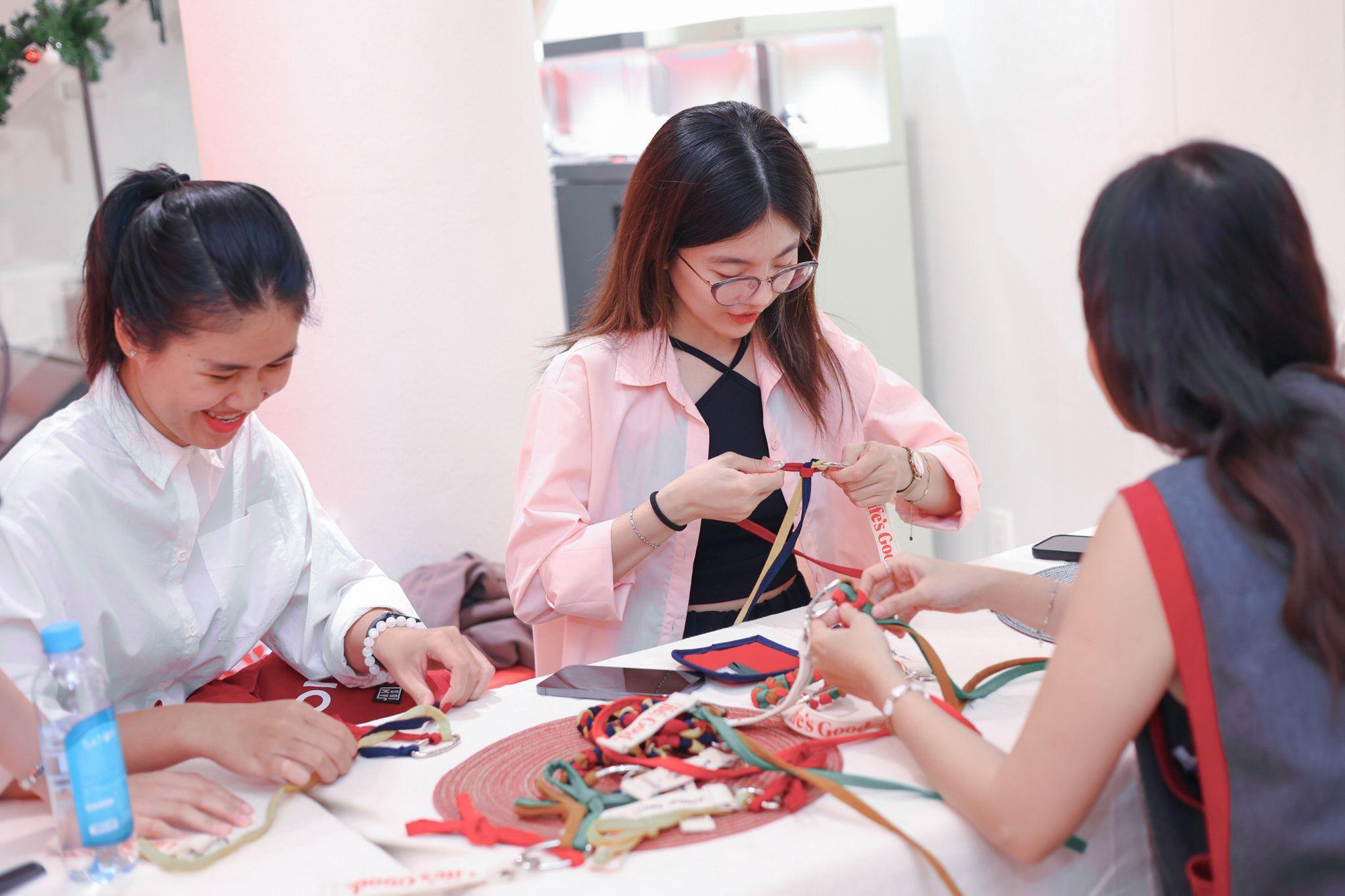 Another Saigon by LG sau hai năm: Từ kh&ocirc;ng gian trưng b&agrave;y c&ocirc;ng nghệ đến điểm hẹn trải nghiệm- Ảnh 3.