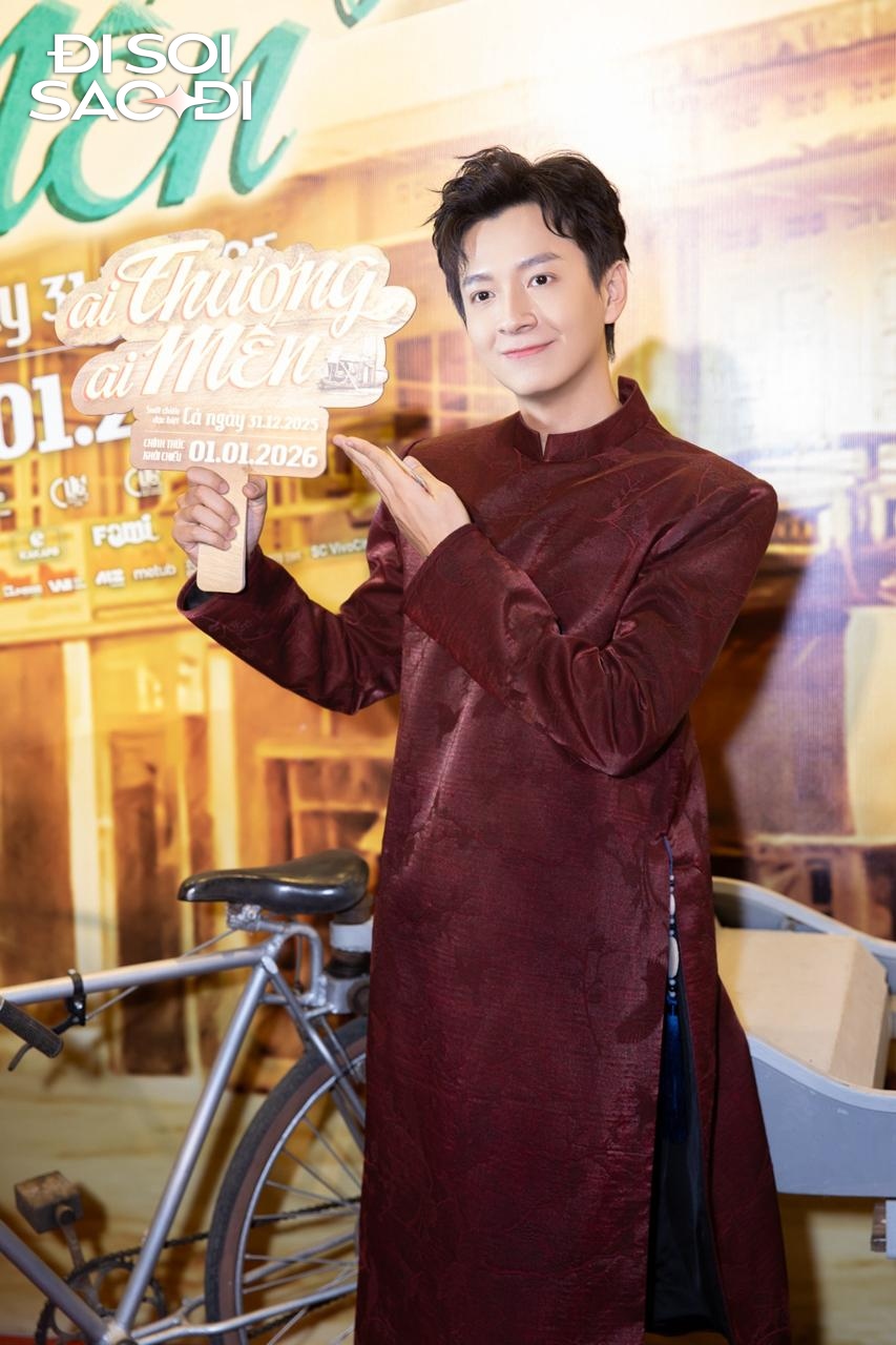 Thảm đỏ HOT nhất h&ocirc;m nay: Ho&agrave; Minzy - T&oacute;c Ti&ecirc;n đẹp sang hết nấc, Trấn Th&agrave;nh đập tan nghi vấn cạch mặt Thu Trang- Ảnh 11.