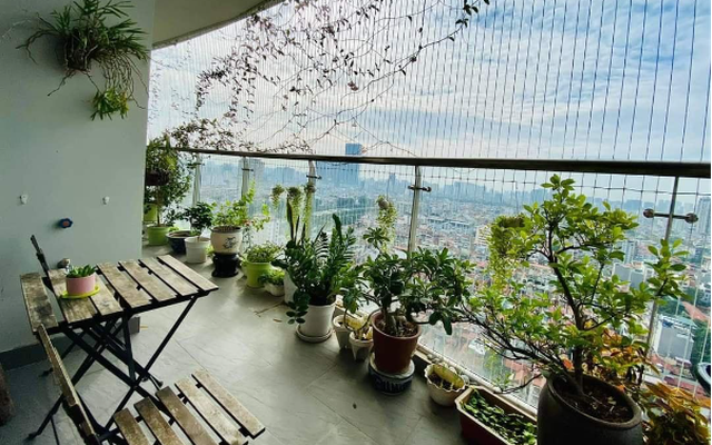 Bức ảnh chụp lô gia căn hộ chung cư khiến nhiều người giật mình thắc mắc: Sao có thể như vậy?- Ảnh 5. Bức ảnh chụp lô gia căn hộ chung cư khiến nhiều người giật mình thắc mắc: Sao có thể như vậy?- Ảnh 5.