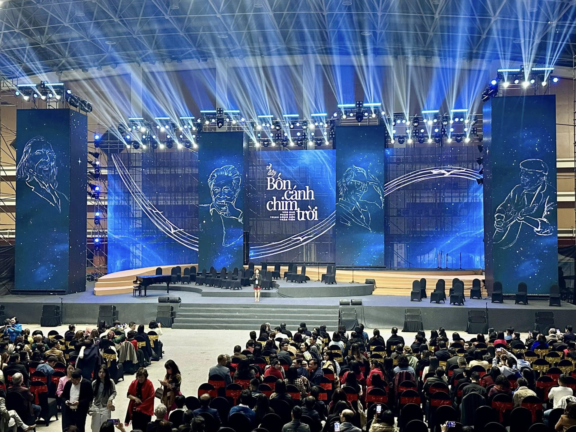 Kh&ocirc;ng thể chấp nhận được BTC show Về Đ&acirc;y Bốn C&aacute;nh Chim Trời, coi thường kh&aacute;n giả đến thế l&agrave; c&ugrave;ng!- Ảnh 1.