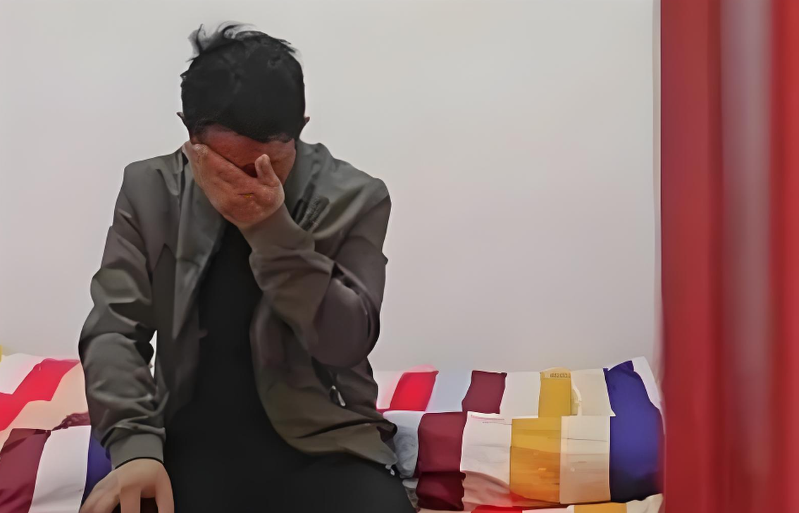 Xin nghỉ ốm vì đau chân, nhân viên bị vẫn sa thải vì đi bộ gần 17.000 bước/ngày, tòa tuyên bố: “Công ty phải bồi thường 440 triệu đồng”- Ảnh 1. Xin nghỉ ốm vì đau chân, nhân viên bị vẫn sa thải vì đi bộ gần 17.000 bước/ngày, tòa tuyên bố: “Công ty phải bồi thường 440 triệu đồng”- Ảnh 1.