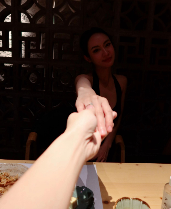 S&aacute;ng tỏ chuyện Vũ Th&uacute;y Quỳnh kết h&ocirc;n với thiếu gia Đức Phạm- Ảnh 1.