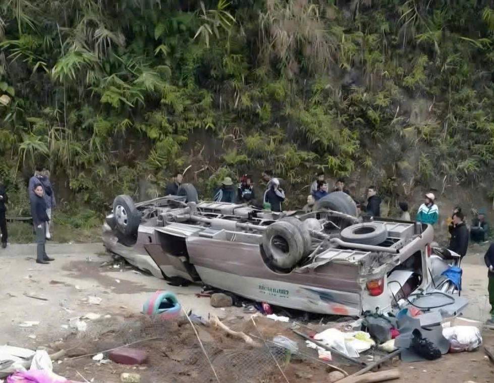 Vụ tai nạn thảm khốc 9 người tử vong: Kiểm tra c&ocirc;ng ty c&oacute; xe hợp đồng xảy ra tai nạn- Ảnh 1.