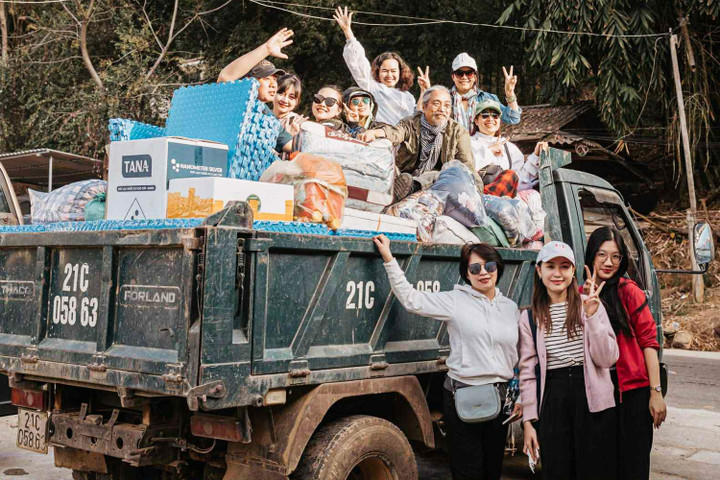 H&agrave;nh tr&igrave;nh thiện nguyện dang dở của 9 th&agrave;nh vi&ecirc;n nh&oacute;m Bếp Củi trong vụ lật xe thảm khốc- Ảnh 4.