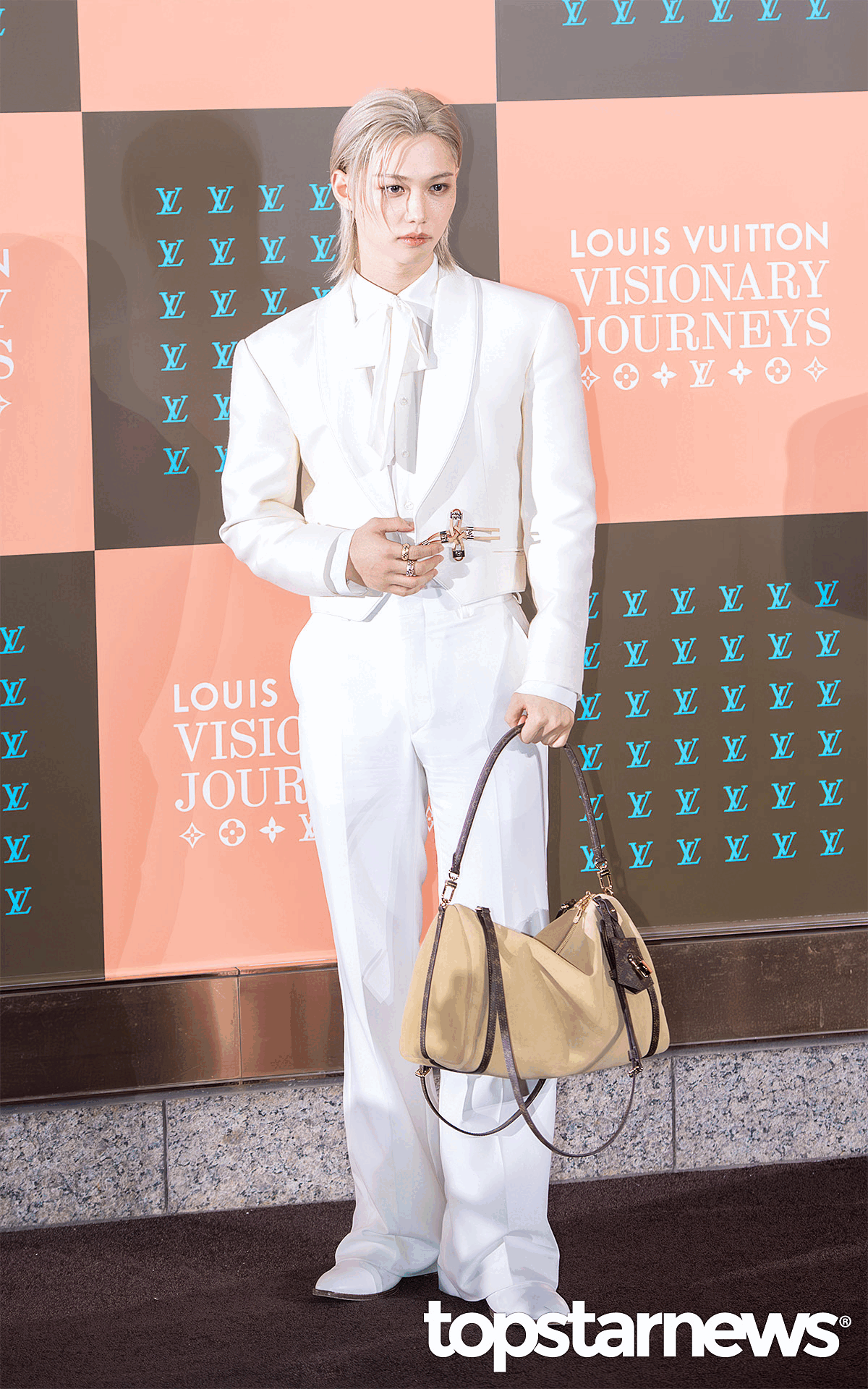 “Bầu trời” sao của Louis Vuitton quá đỉnh: Tụ hết Lisa, Jeon Ji Hyun, Gong Yoo, Shin Min Ah về một mối- Ảnh 5.