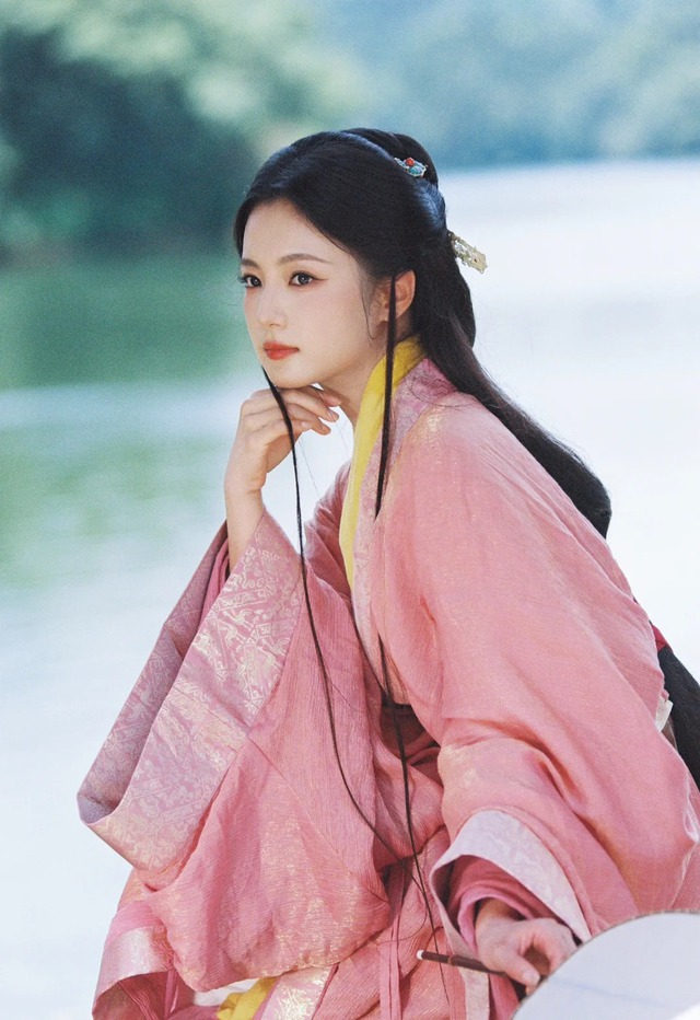 Khó khăn đã qua, 12 ngày tới Thần Tài gõ cửa 3 con giáp này, tiền về tay không kịp đếm- Ảnh 2.