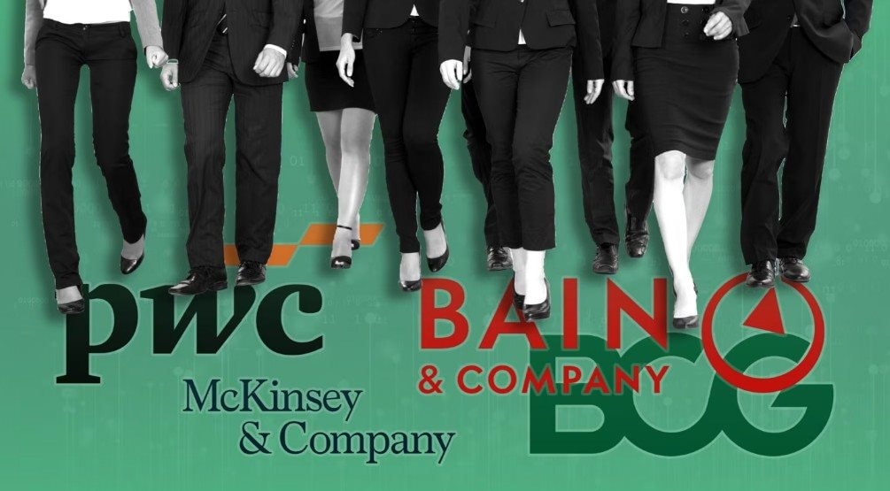 Nghề kiểm toán đối mặt sự sụp đổ của mô hình kim tự tháp, các Big4 đóng băng tuyển dụng và lương khởi điểm- Ảnh 2.