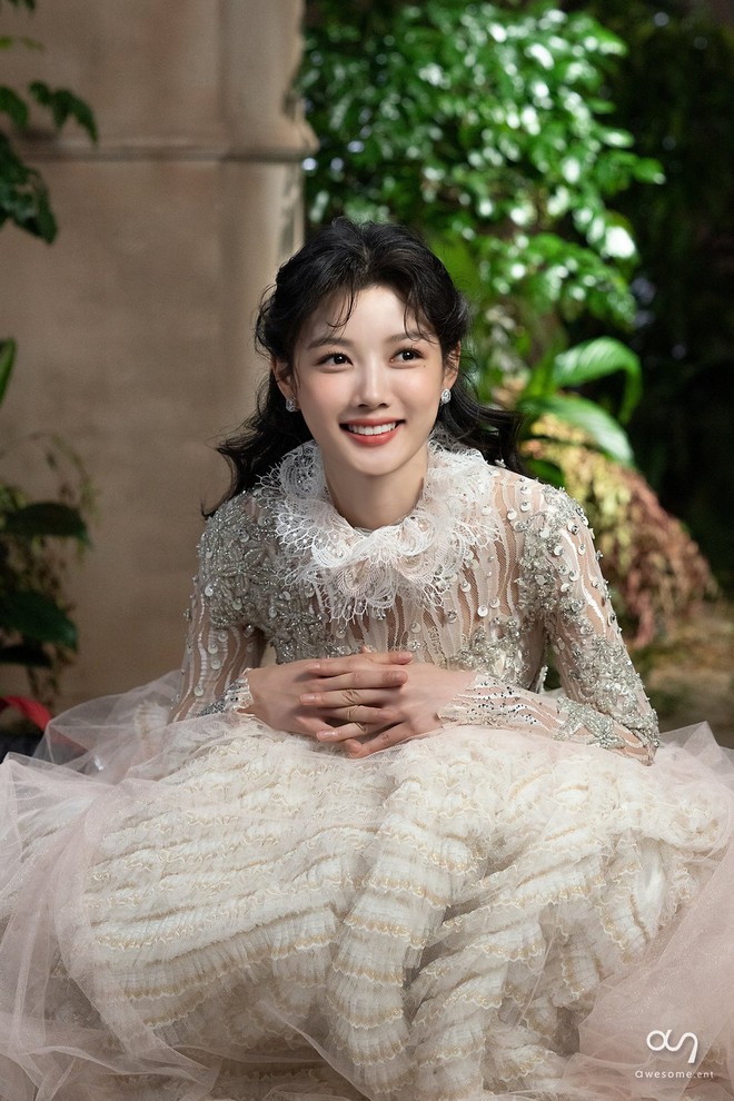 Kim Yoo Jung cưới lần nào gây bão mạng lần đó- Ảnh 15.