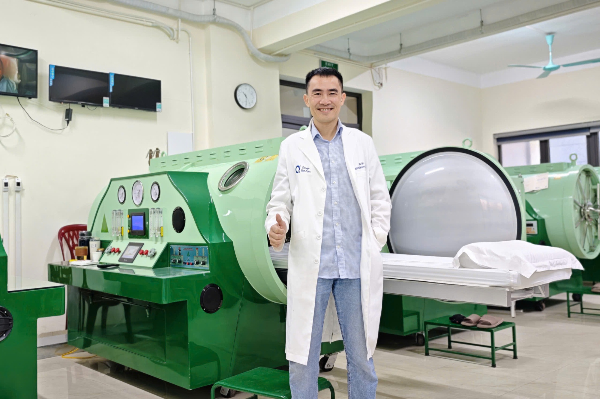 Hà Nội ô nhiễm top đầu thế giới: Làm điều này thì “trong nhà có thể không khác mấy so với ngoài đường”- Ảnh 1. Hà Nội ô nhiễm top đầu thế giới: Làm điều này thì “trong nhà có thể không khác mấy so với ngoài đường”- Ảnh 1.