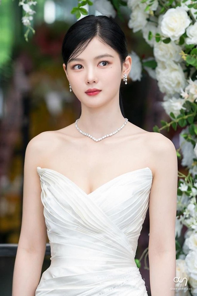 Kim Yoo Jung cưới lần nào gây bão mạng lần đó- Ảnh 9.