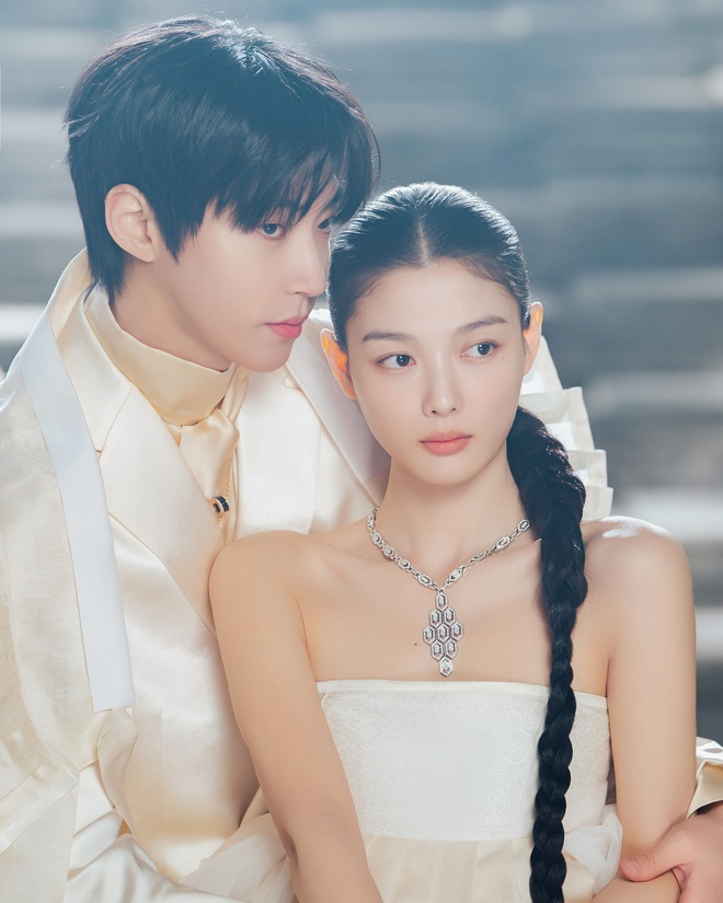 Kim Yoo Jung cưới lần nào gây bão mạng lần đó- Ảnh 11.