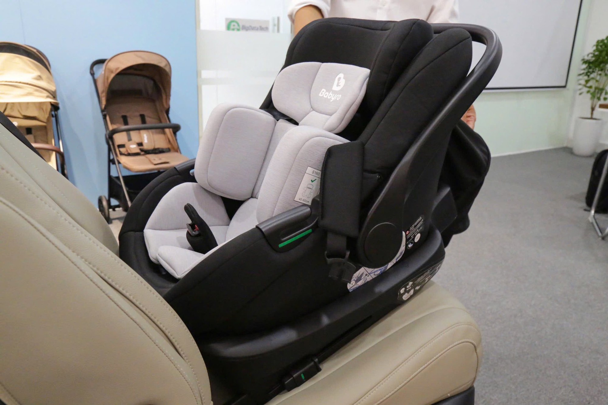 Cục CSGT thông báo thay đổi quy định liên quan đến ghế trẻ em trên ô tô- Ảnh 2.