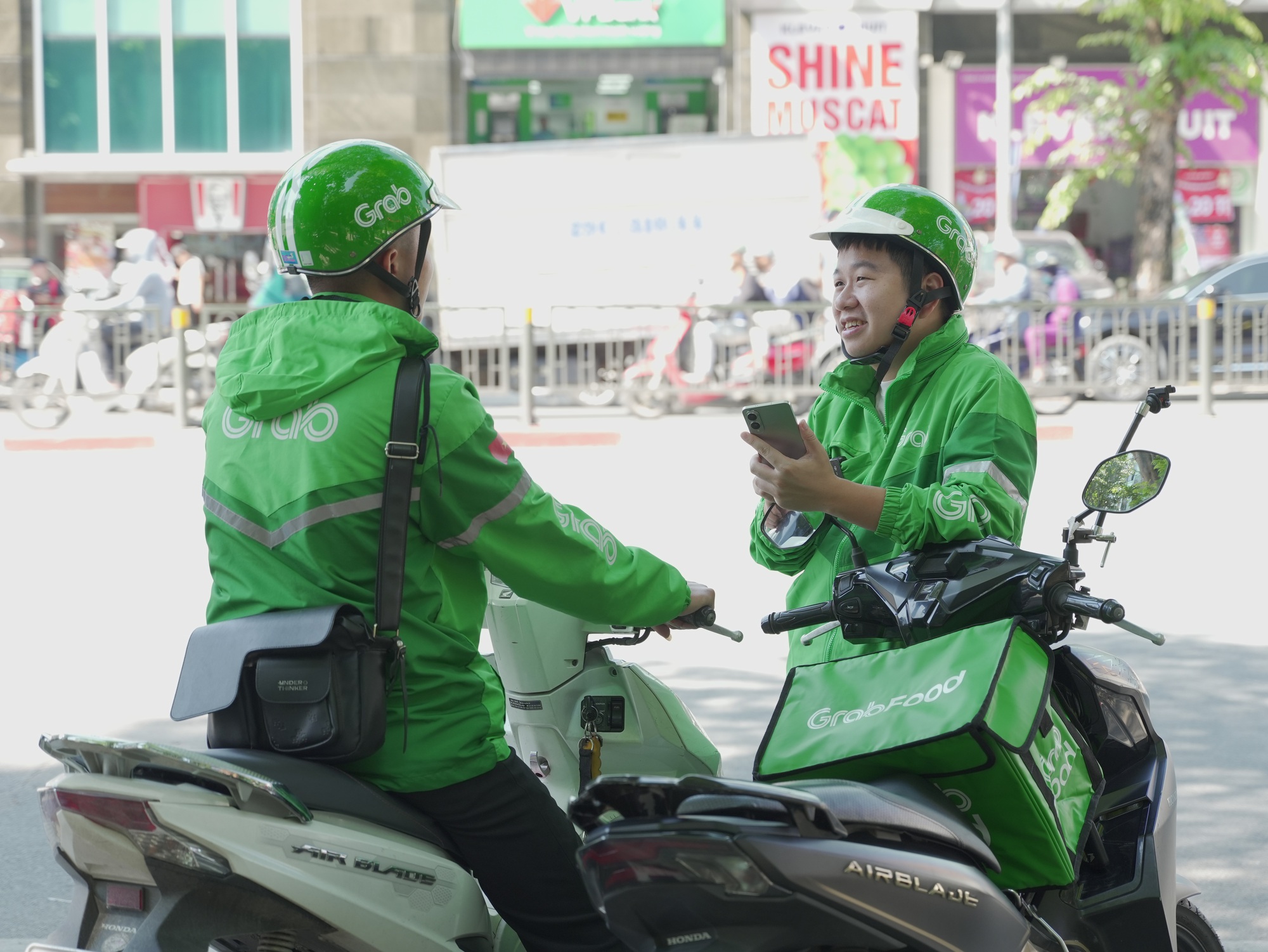 KOL Huy NL tái xuất làm tài xế công nghệ: Ngỡ đã quen ai dè còn 1001 điều chưa biết!- Ảnh 3.