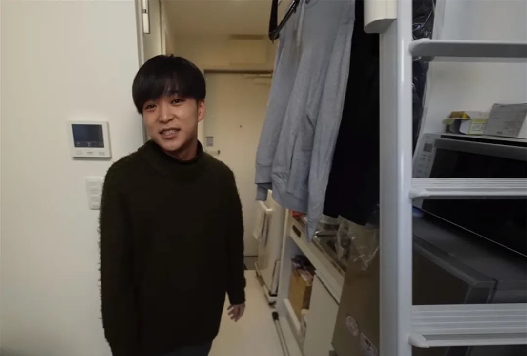 Căn phòng 8m² gây sốc giữa Hồng Kông, nhỏ như hộp diêm nhưng chủ nhân khẳng định: Không muốn xa rời- Ảnh 2.