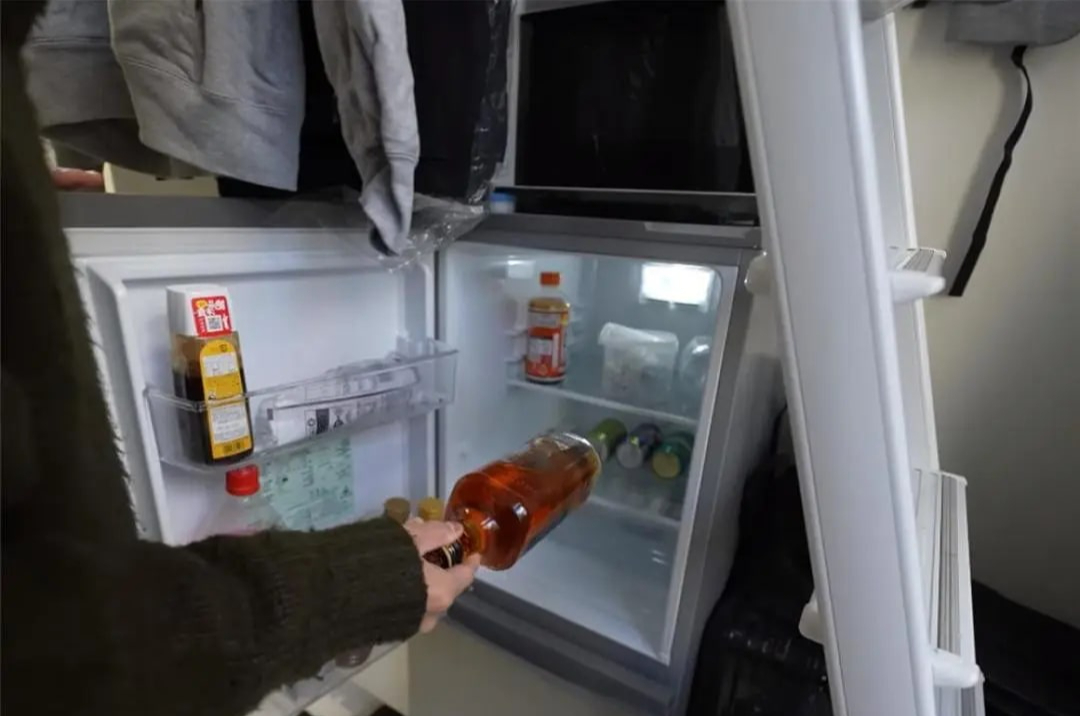 Căn phòng 8m² gây sốc giữa Hồng Kông, nhỏ như hộp diêm nhưng chủ nhân khẳng định: Không muốn xa rời- Ảnh 15.