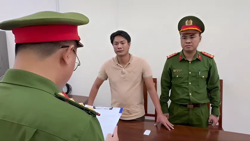 Bắt tạm giam Giám đốc Văn Đức Quý sinh năm 1987- Ảnh 1. Bắt tạm giam Giám đốc Văn Đức Quý sinh năm 1987- Ảnh 1.