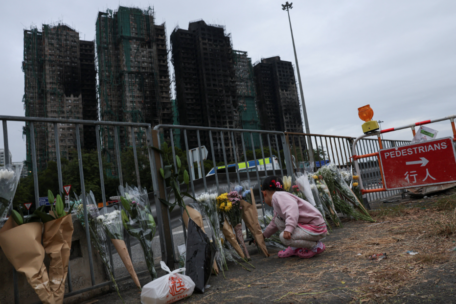 Phát hiện nhà thầu dùng lưới chống cháy giả khiến 151 người chết- Ảnh 3. Phát hiện nhà thầu dùng lưới chống cháy giả khiến 151 người chết- Ảnh 3.