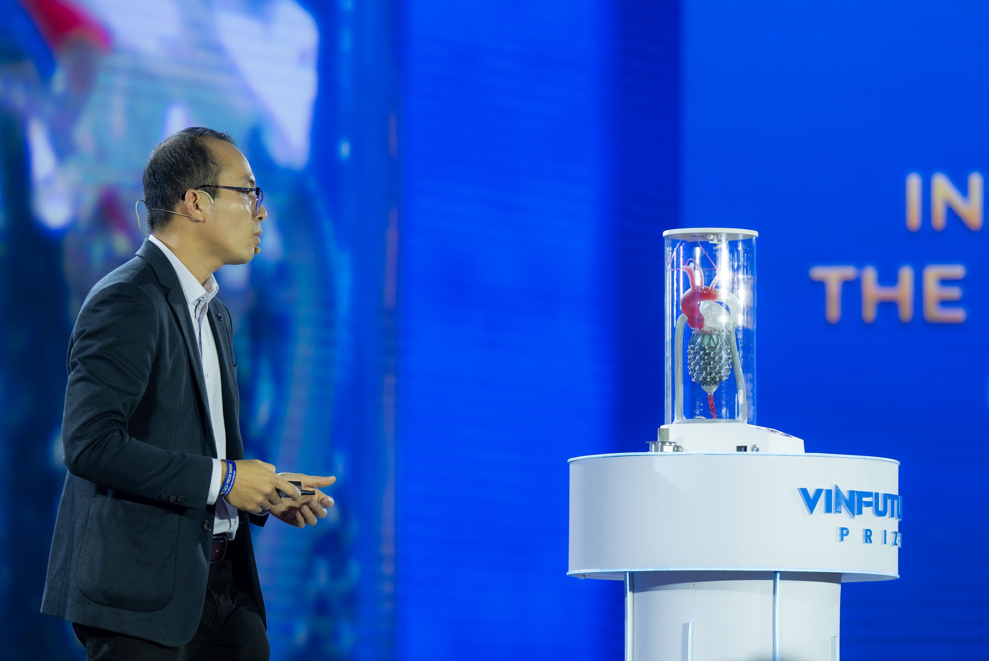 Chân dung nhà khoa học Việt chế tạo trái tim nằm ngoài lồng ngực để cứu người- Ảnh 3.