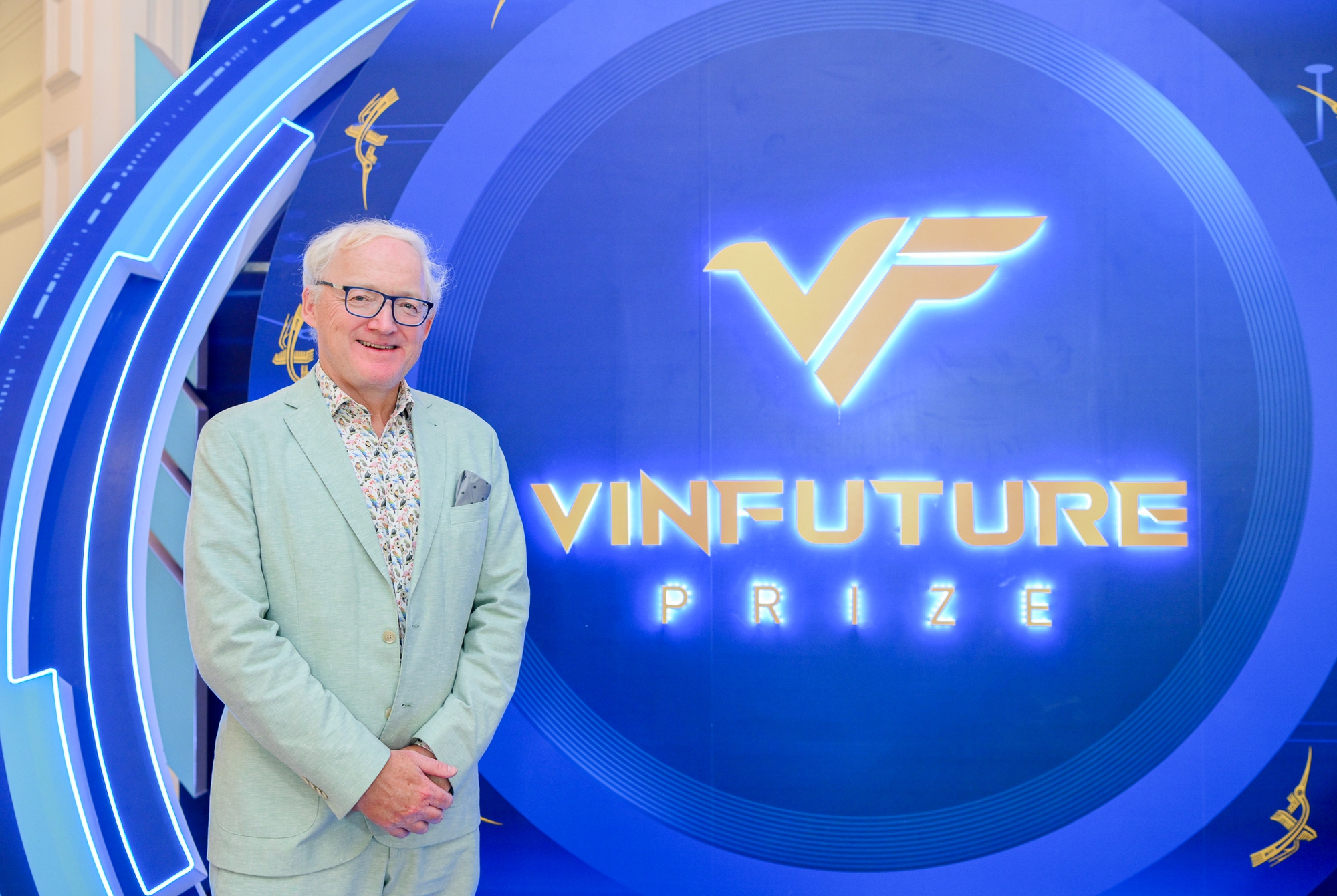 GS Toby Walsh: "Khi AI mắc sai lầm, chúng ta không thể bắt AI chịu trách nhiệm, đó là vấn đề của con người"- Ảnh 1. GS Toby Walsh: "Khi AI mắc sai lầm, chúng ta không thể bắt AI chịu trách nhiệm, đó là vấn đề của con người"- Ảnh 1.