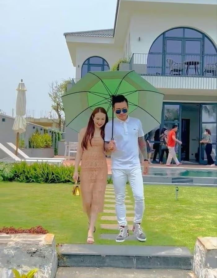 Khối tài sản siêu "khủng" của vợ chồng Tuấn Hưng- Ảnh 9.