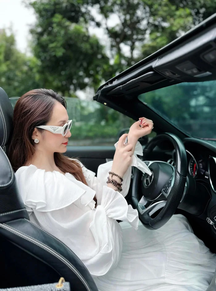 Khối tài sản siêu "khủng" của vợ chồng Tuấn Hưng- Ảnh 3.