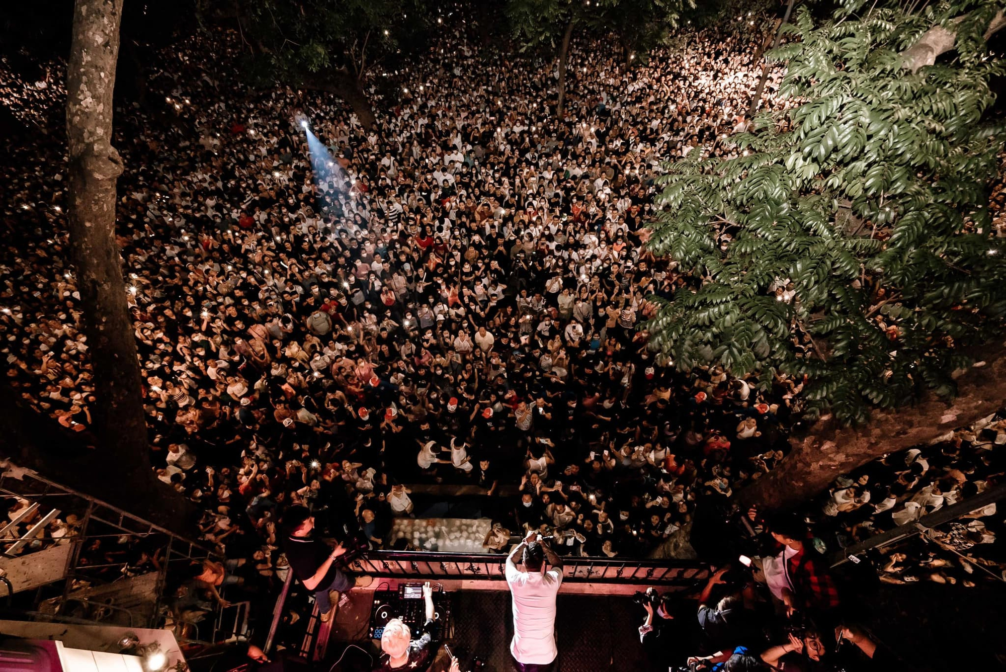 Khối tài sản siêu "khủng" của vợ chồng Tuấn Hưng- Ảnh 6.