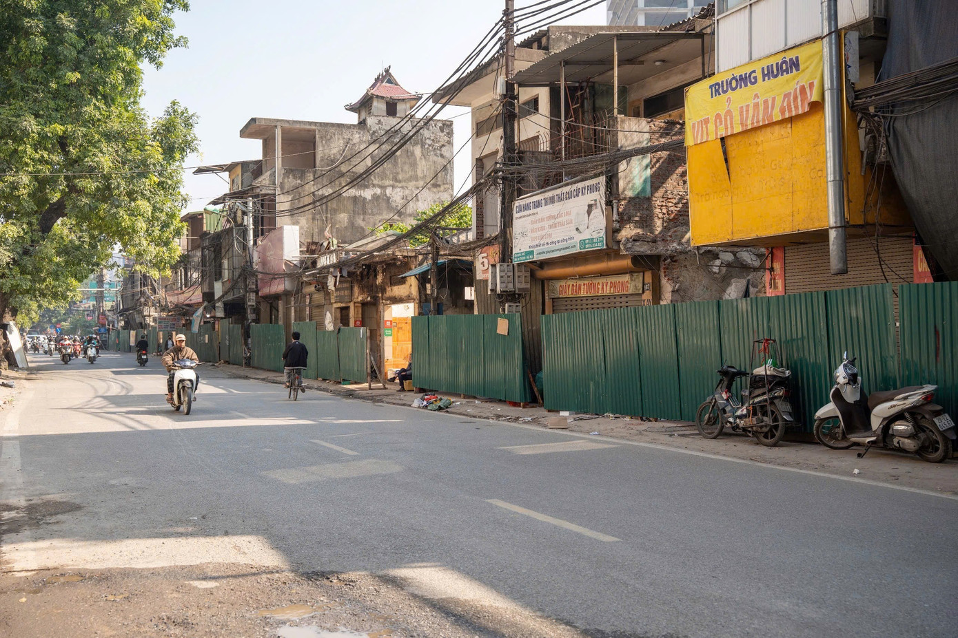 Người dân bám trụ, kinh doanh giữa dự án đường “đắt nhất hành tinh”- Ảnh 3.