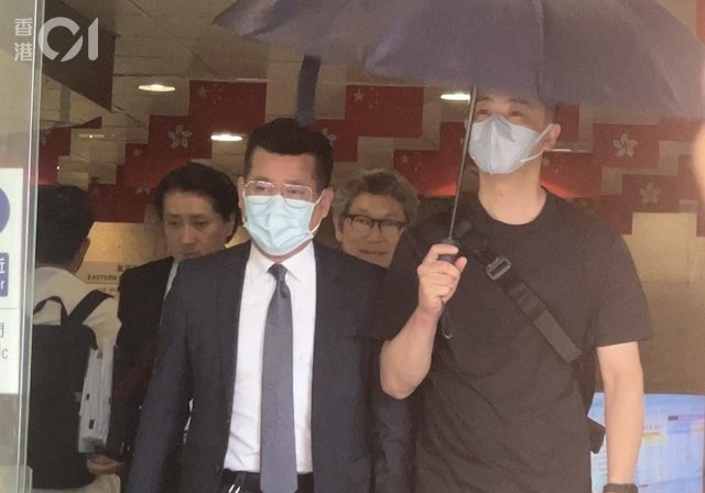 Pha giật chồng chấn động showbiz: Hoa hậu cướp ông xã đại gia của Á hậu ngay trước ngày cưới- Ảnh 7. Pha giật chồng chấn động showbiz: Hoa hậu cướp ông xã đại gia của Á hậu ngay trước ngày cưới- Ảnh 7.