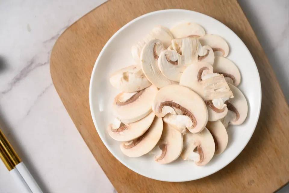 Ngoài chuối, có một loại thực phẩm gấp 8 lần kali, người trung niên ăn cách ngày chân tay sẽ khỏe, tràn đầy năng lượng suốt mùa đông- Ảnh 1.