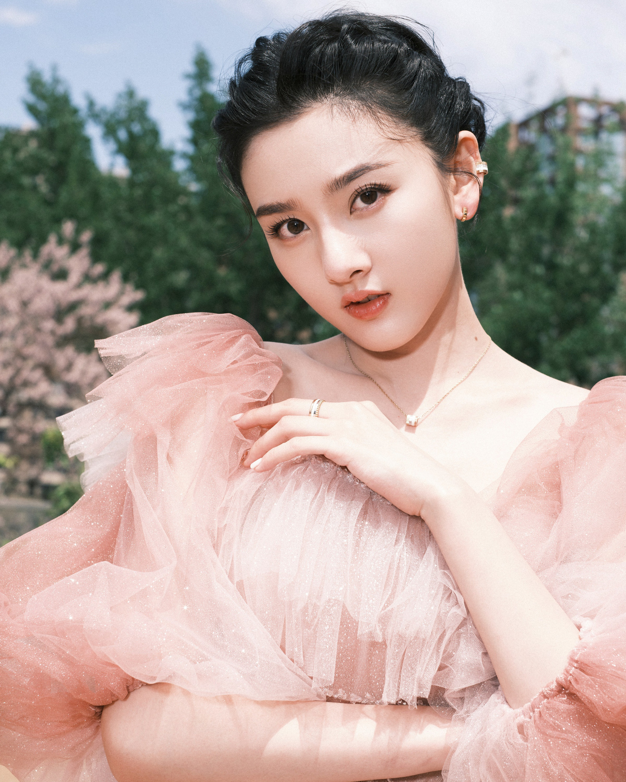 Nhân trung giọt nước chuẩn Trung Hoa khiến chị em phát sốt, người khen kẻ chê "chắc hứng nước luôn được"- Ảnh 4.