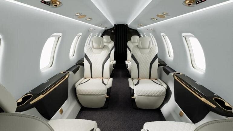 Quên Bitcoin đi: Nếu bỏ 10.000 USD mua cổ phiếu Nvidia đợt IPO, giờ bạn có thể mua 1 chiếc máy bay riêng của Jeff Bezos, 1 chiếc Bugatti Tourbillon 1.800 HP mà vẫn dư 55 triệu USD trong tài khoản- Ảnh 4.