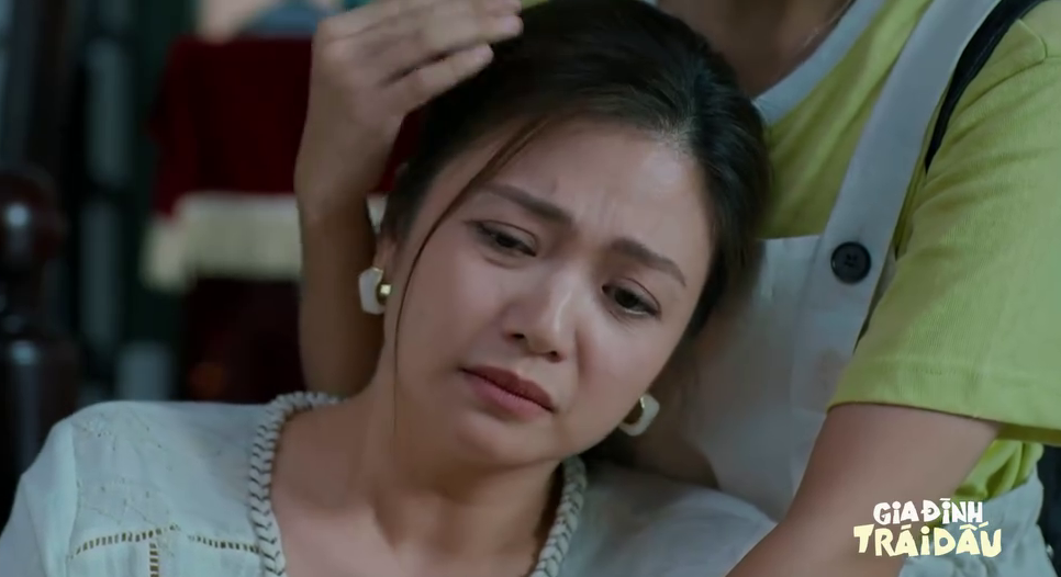 Phim Việt giờ vàng mới chiếu đã gây tranh cãi: Nữ chính nhõng nhẽo như trẻ lên 3, diễn lố quá trời ơi- Ảnh 1. Phim Việt giờ vàng mới chiếu đã gây tranh cãi: Nữ chính nhõng nhẽo như trẻ lên 3, diễn lố quá trời ơi- Ảnh 1.