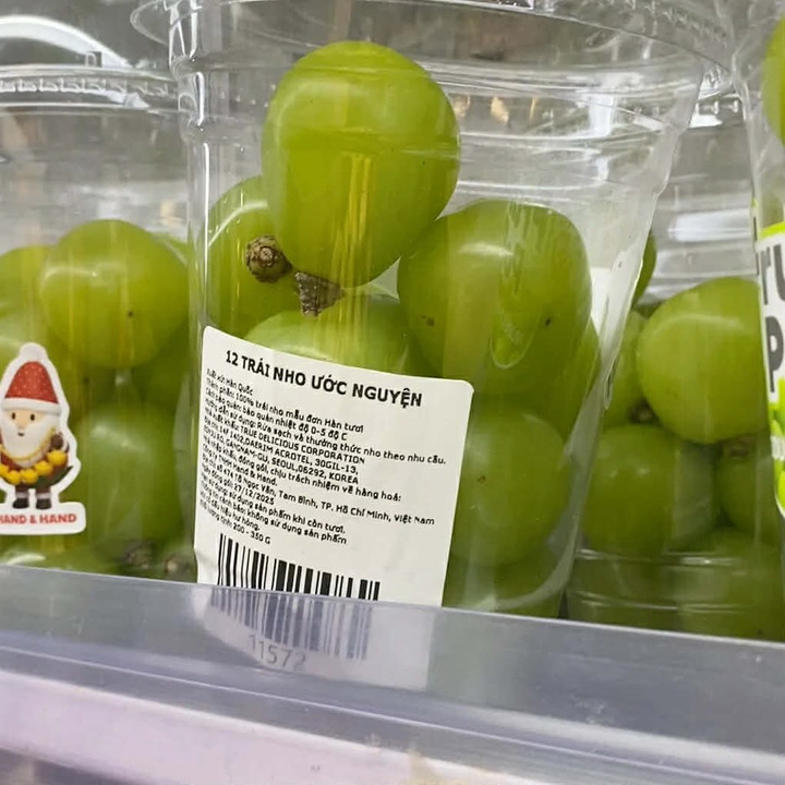 V&igrave; sao ăn 12 quả nho v&agrave;o đ&ecirc;m giao thừa Tết Dương lịch?- Ảnh 2.