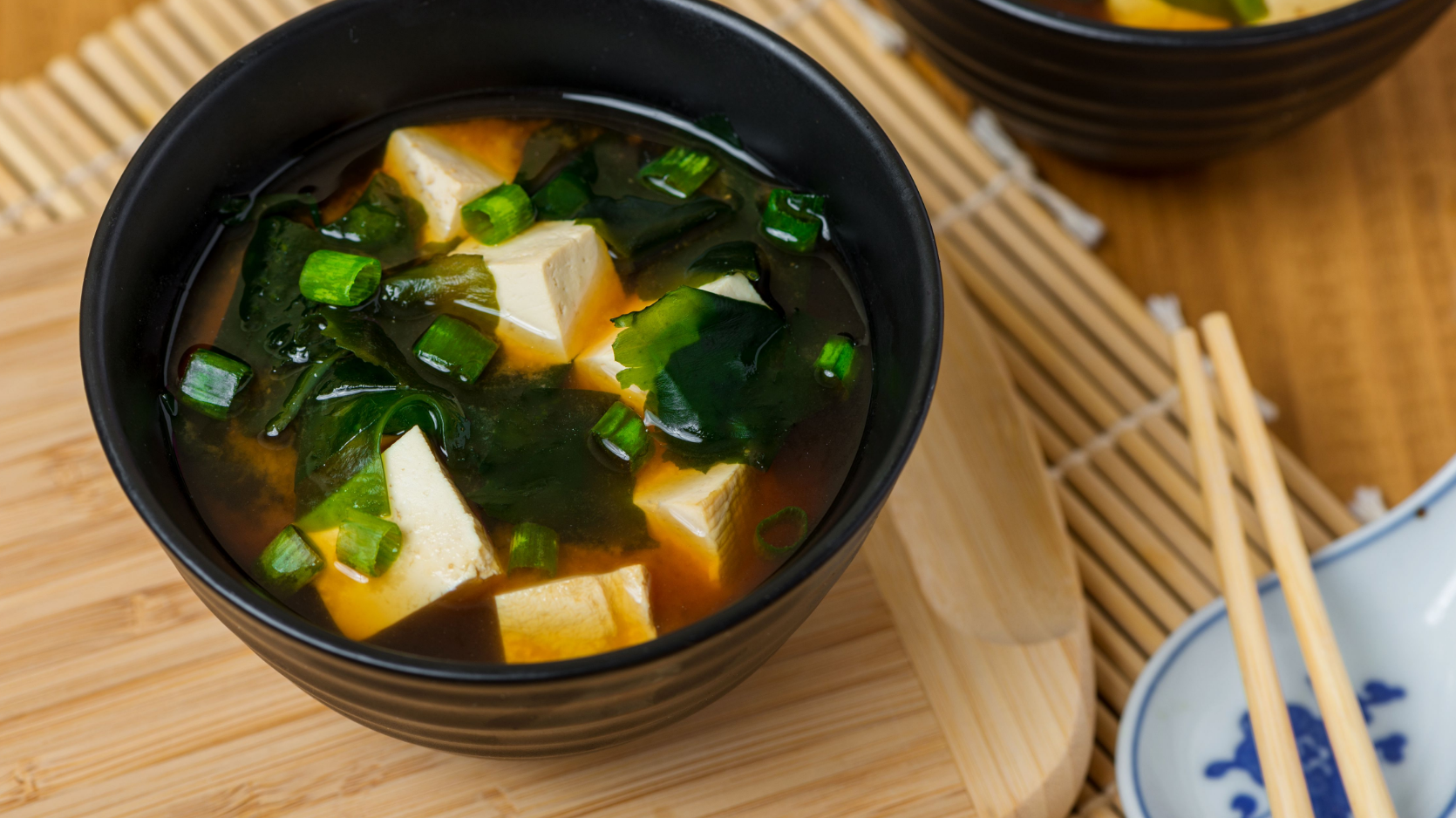 Nh&igrave;n đơn giản, nhưng người Nhật lu&ocirc;n &aacute;p dụng 5 th&oacute;i quen n&agrave;y khi ăn trưa để trẻ đẹp v&agrave; trường thọ hơn, tiếc l&agrave; nhiều người hay l&agrave;m ngược lại- Ảnh 3.