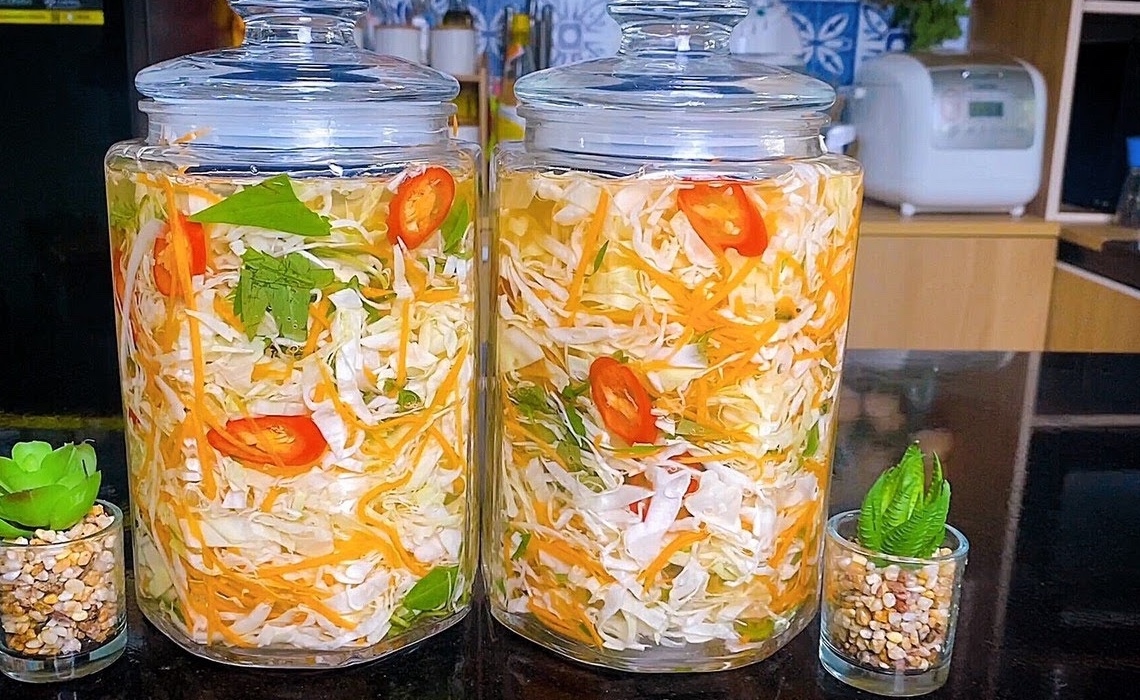 Chuyên gia tiết lộ 4 QUY TẮC VÀNG khi ăn dưa muối để ngon miệng, khỏe thân, ung thư không dám "bén mảng"- Ảnh 2. Chuyên gia tiết lộ 4 QUY TẮC VÀNG khi ăn dưa muối để ngon miệng, khỏe thân, ung thư không dám "bén mảng"- Ảnh 2.