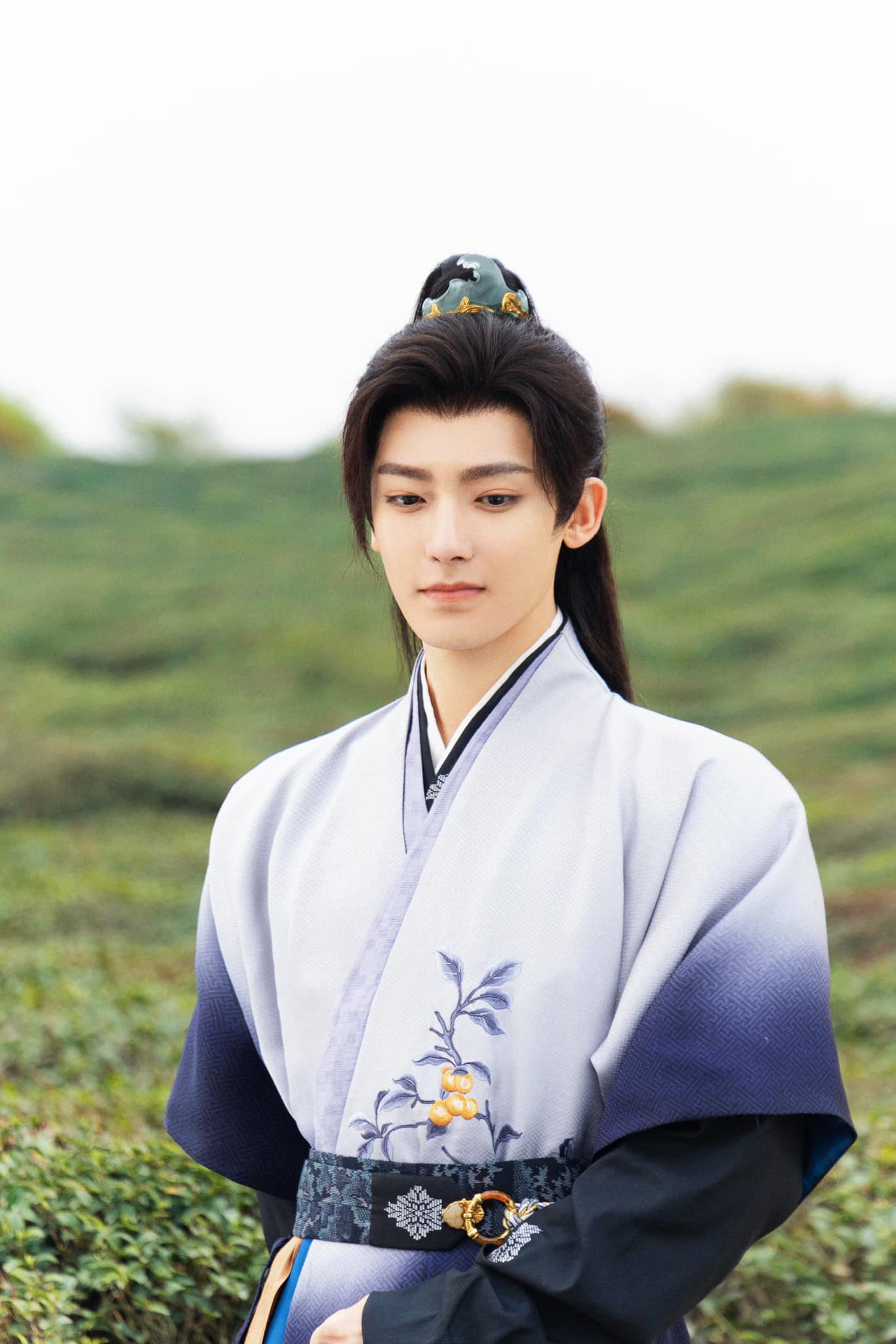 Chỉ cần cặp đ&ocirc;i n&agrave;y đứng cạnh nhau th&igrave; nơi đ&oacute; ch&iacute;nh l&agrave; bồng lai ti&ecirc;n cảnh, đẹp đến nỗi kh&ocirc;ng cho ai đẹp c&ugrave;ng- Ảnh 2.