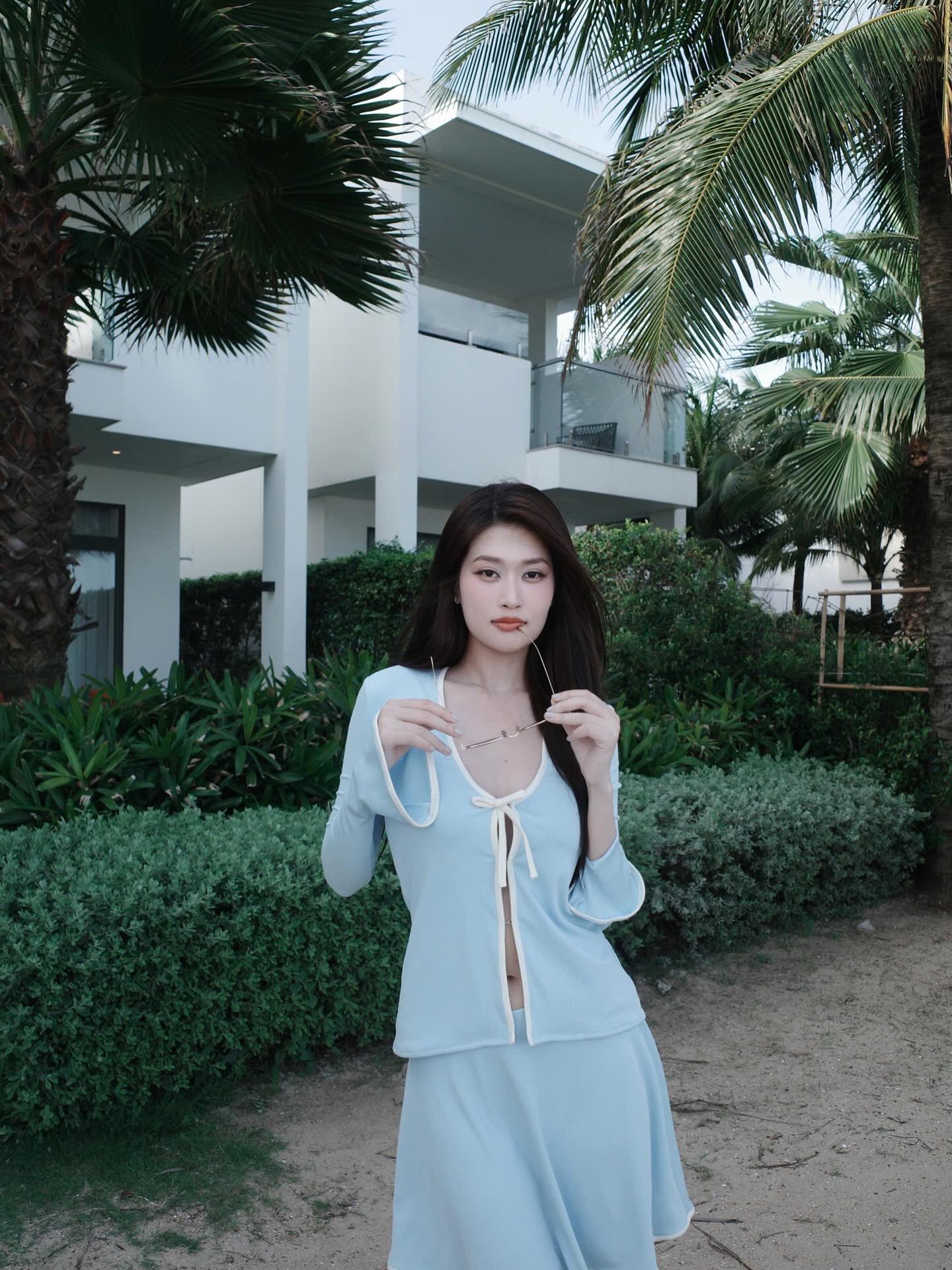 Style đối lập của Kỳ Duyên và Thiên Ân: Người cá tính, người mê diện váy điệu hết mức- Ảnh 7. Style đối lập của Kỳ Duyên và Thiên Ân: Người cá tính, người mê diện váy điệu hết mức- Ảnh 7.